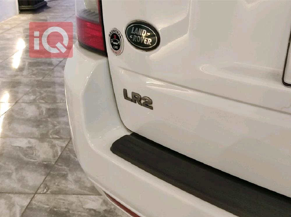 لاند ڕۆڤەر LR2